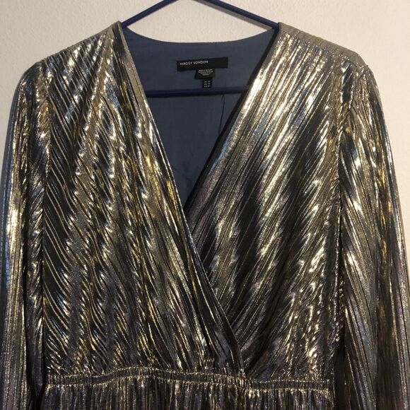Maggy London Womens Metallic Gold Pleated Long Sleeve V Neck Dress Sz 12 Holiday - Picture 7 of 12
